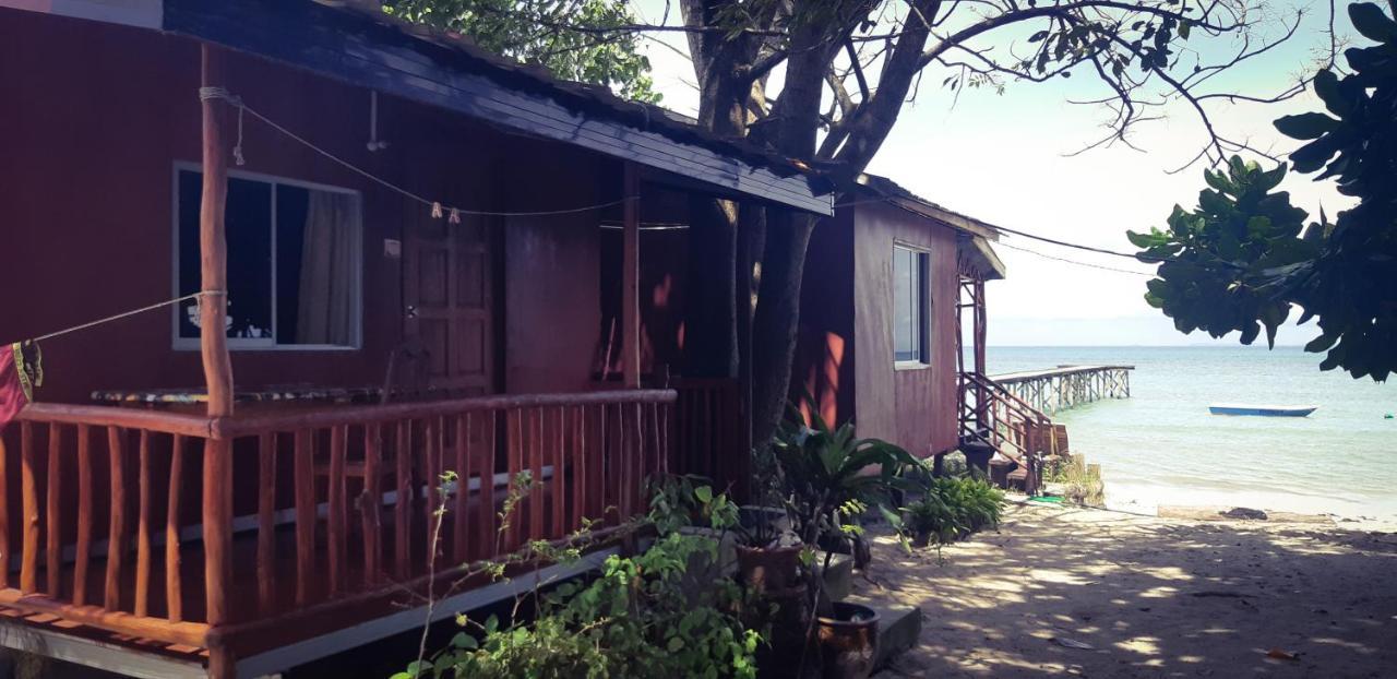 Tajau Laut Guesthouse Kudat Exterior foto