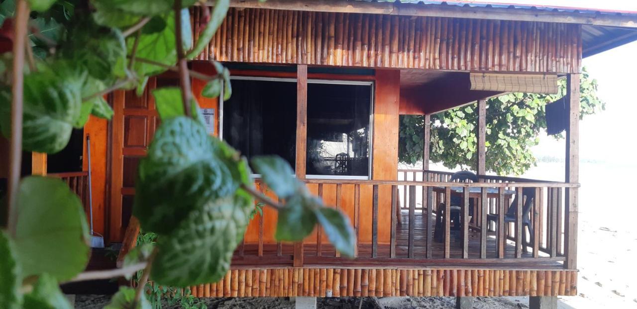 Tajau Laut Guesthouse Kudat Exterior foto